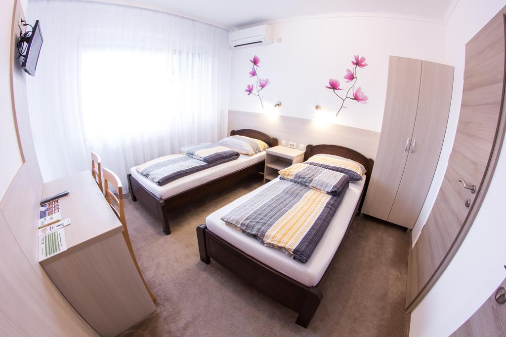 Vandor Vendeghaz Szeged Exteriör bild