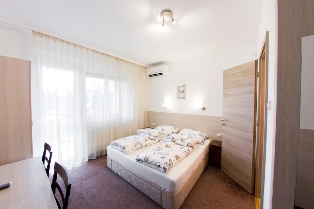 Vandor Vendeghaz Szeged Exteriör bild