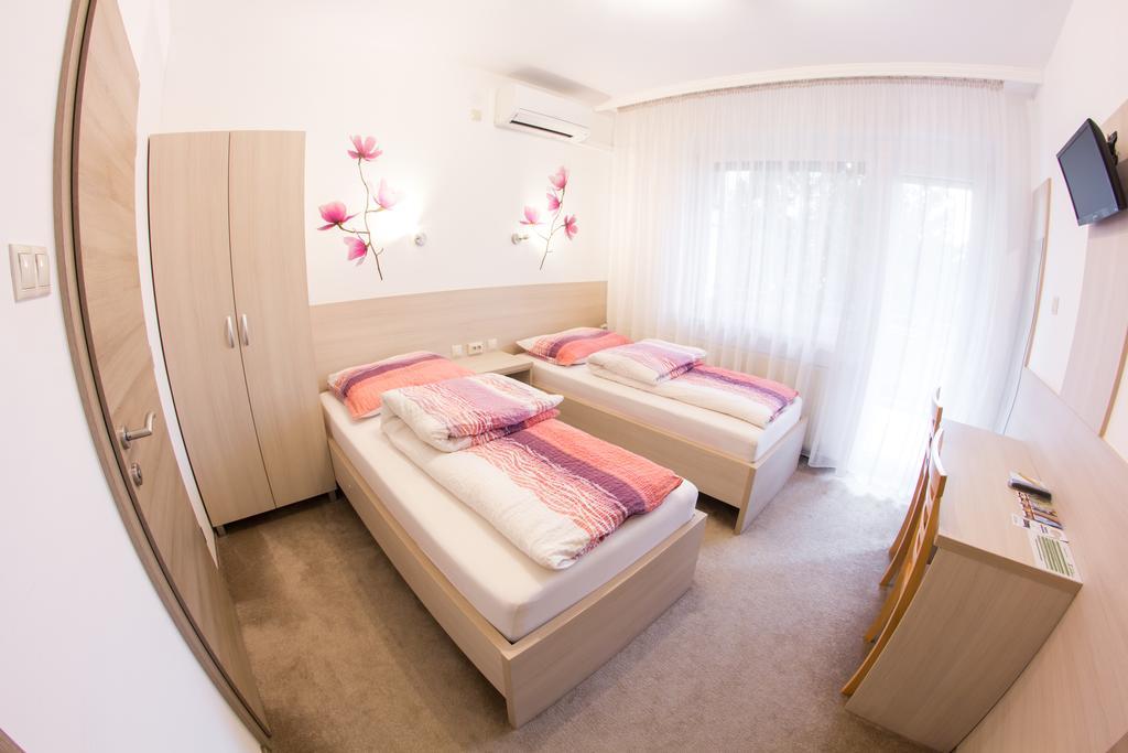 Vandor Vendeghaz Szeged Exteriör bild